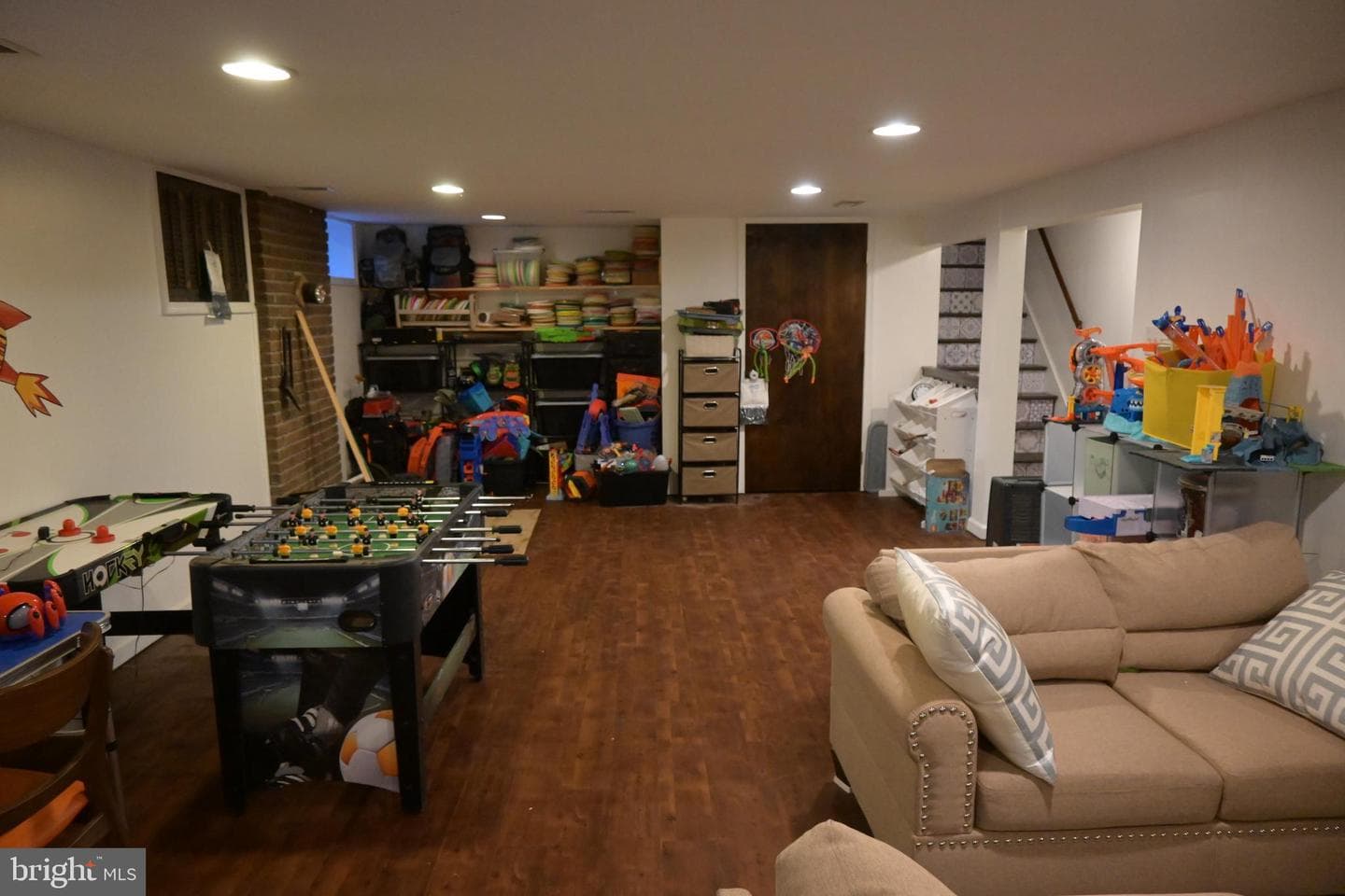 416 N Erie Avenue photo 37