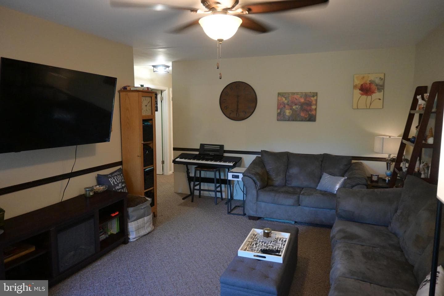 416 N Erie Avenue photo 5