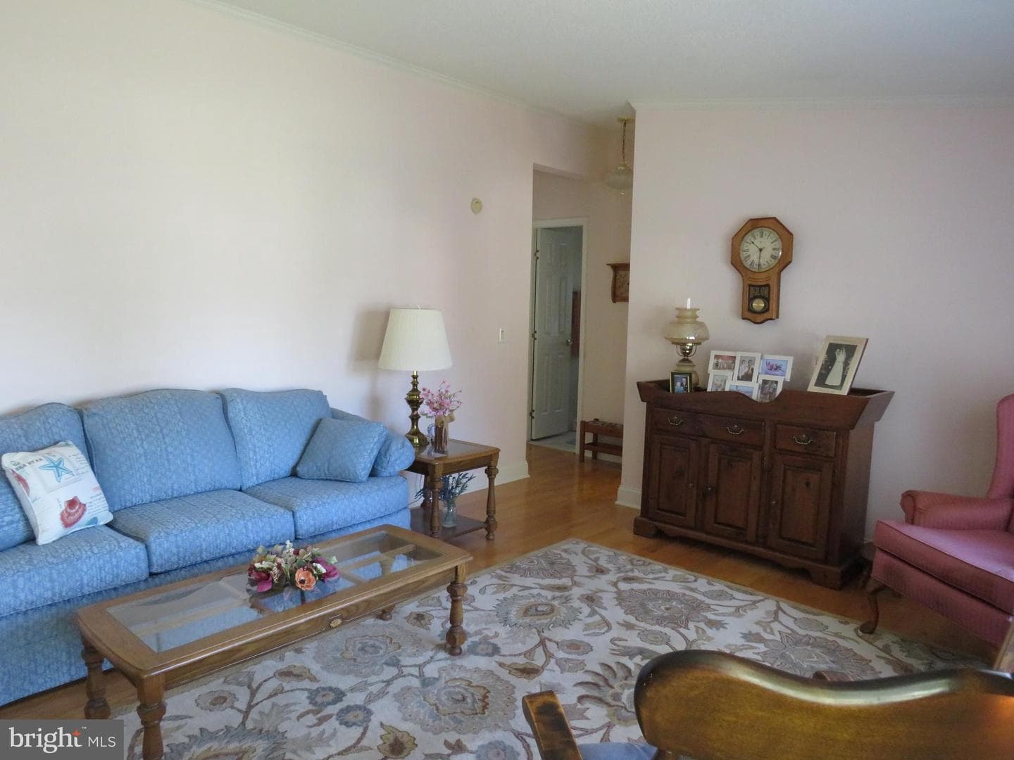 184 Hummingbird Court S photo 6
