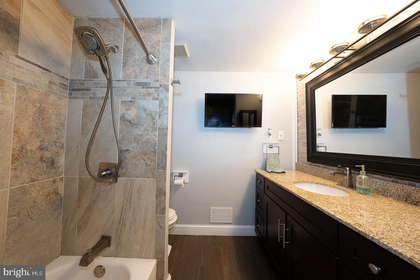 1780 Bunkerhill Road photo 26