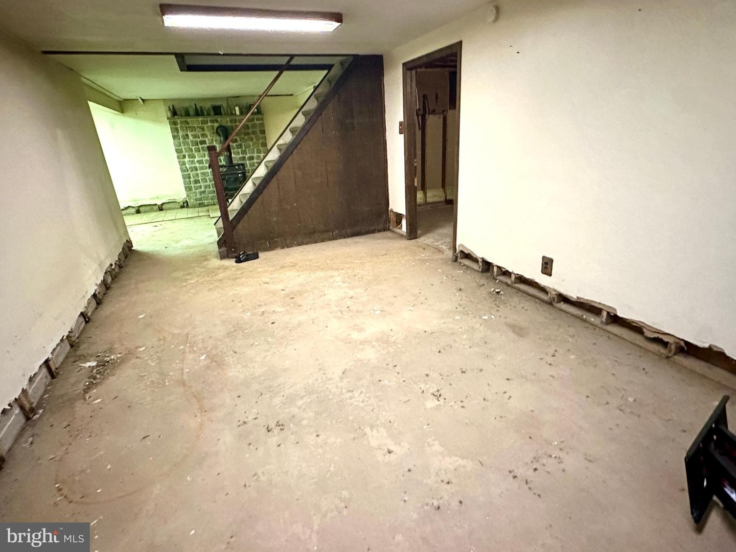 195 Eyre Avenue photo 33