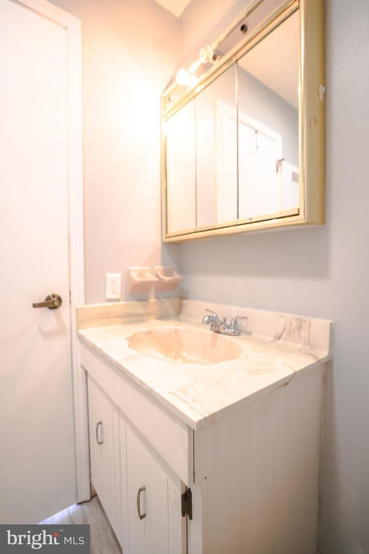 150 Knox Court photo 22