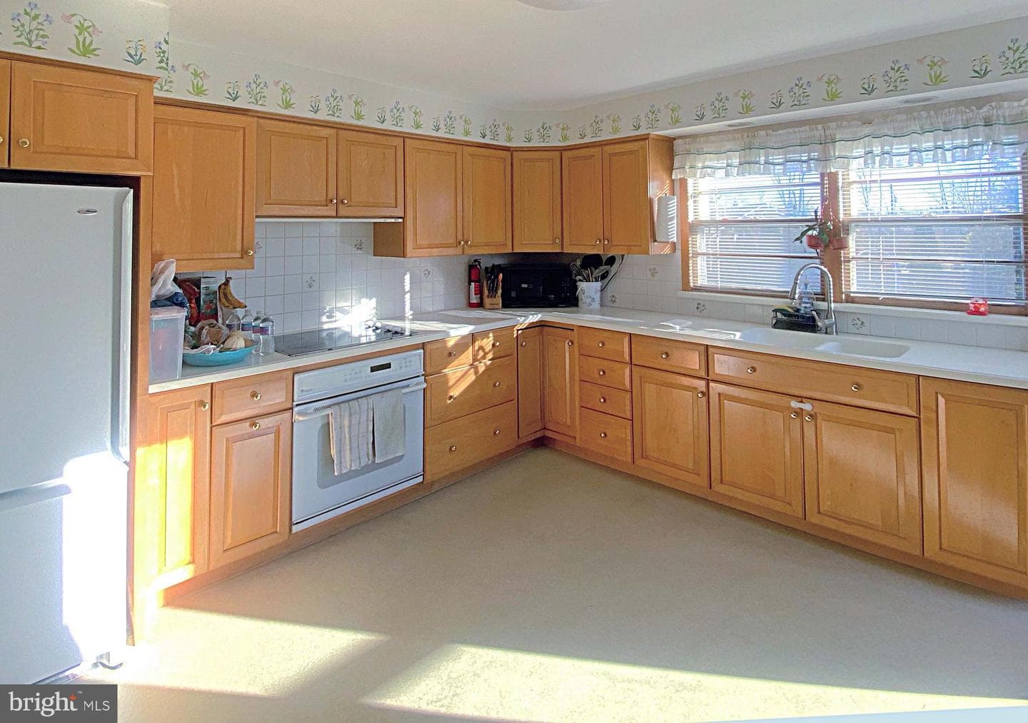 272 Hilltop Road photo 7