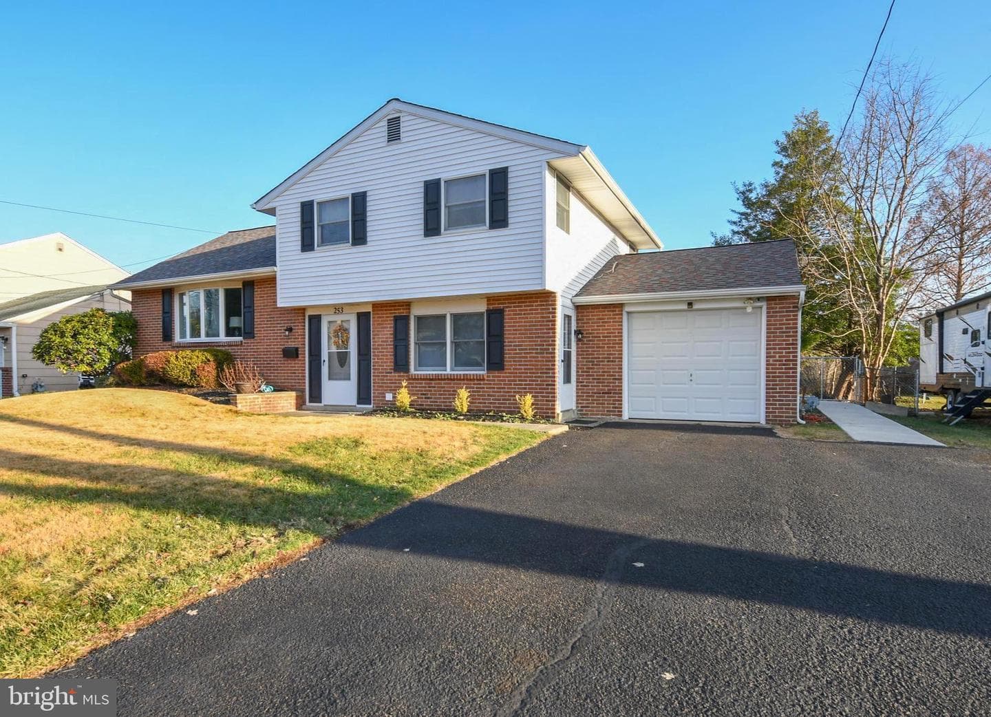253 Sharpless Road photo 2