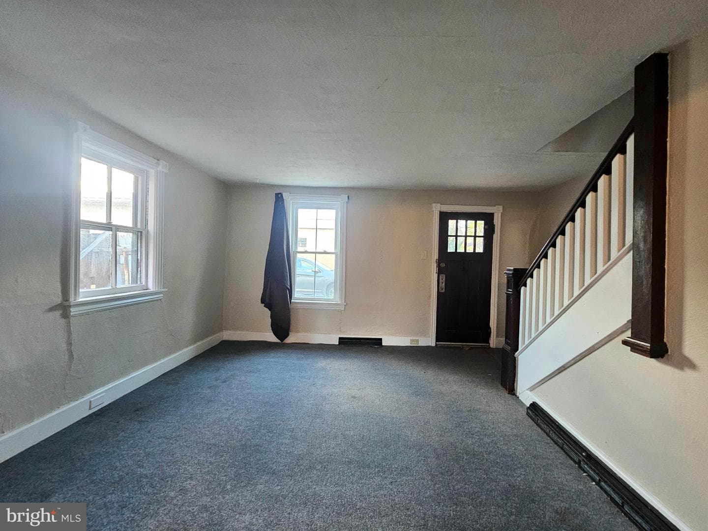 707 Wayside Way photo 2