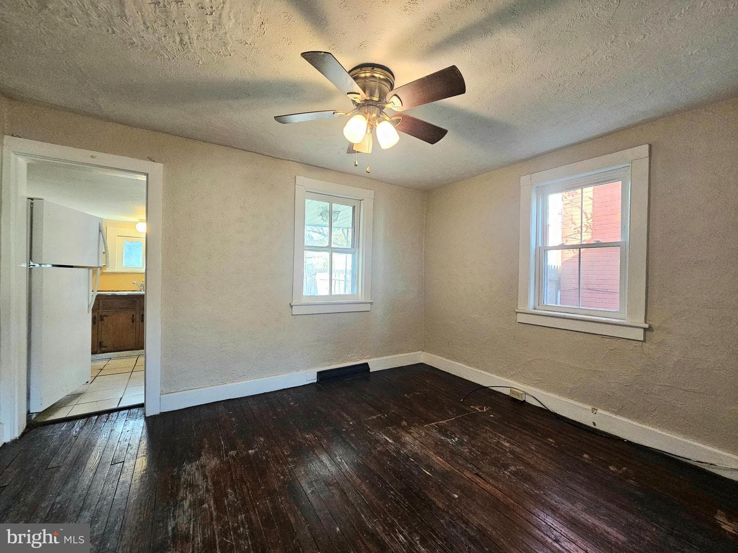 707 Wayside Way photo 5