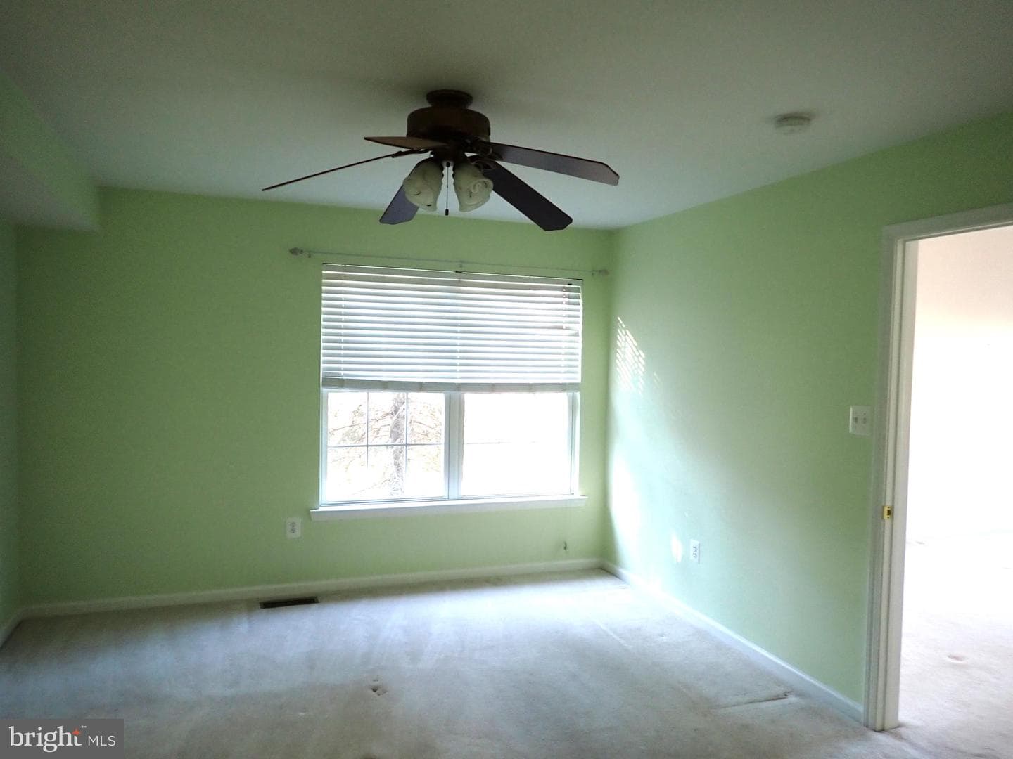 32 Freedom Lane photo 12