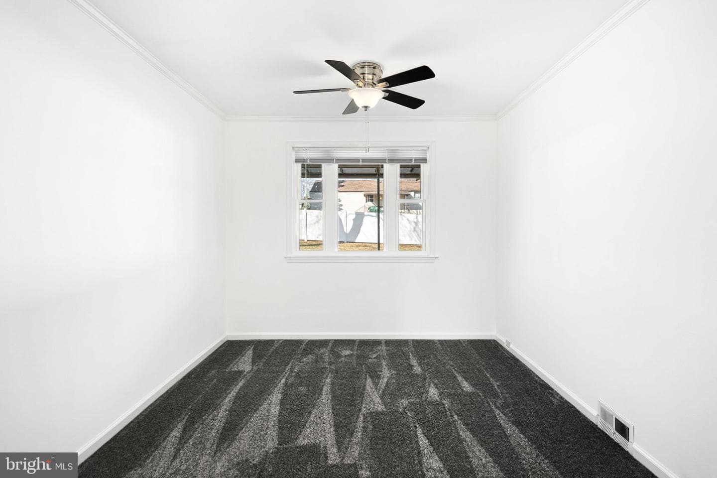 32 N Midway Avenue photo 22
