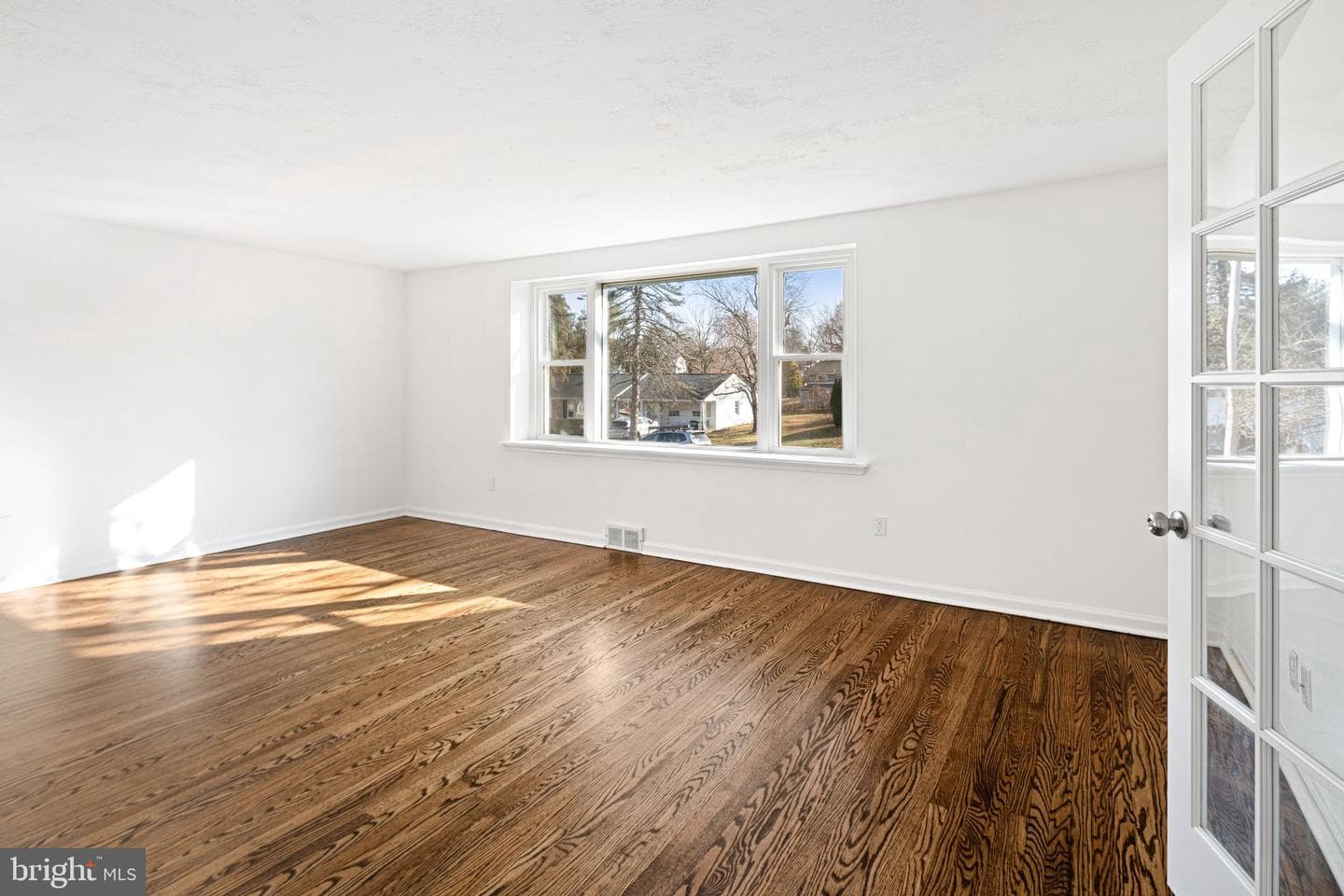 32 N Midway Avenue photo 8