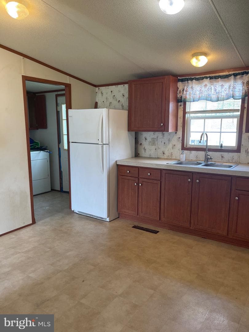 3405 Rose Avenue photo 15