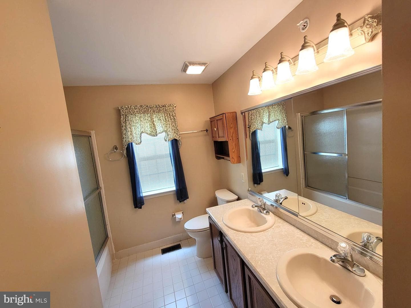 506 Daltry Court photo 19