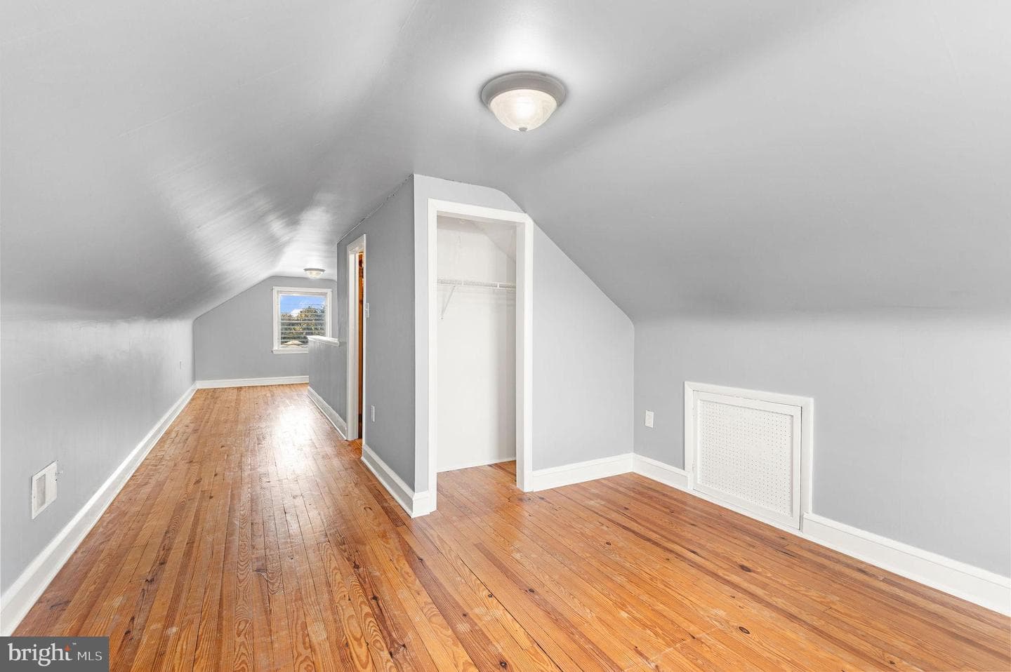 20 W Myrtle Avenue photo 24