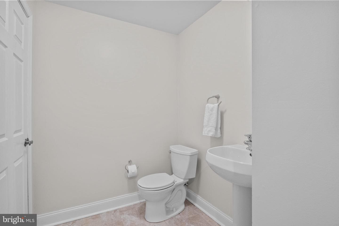 2416 Heritage Center Drive photo 32