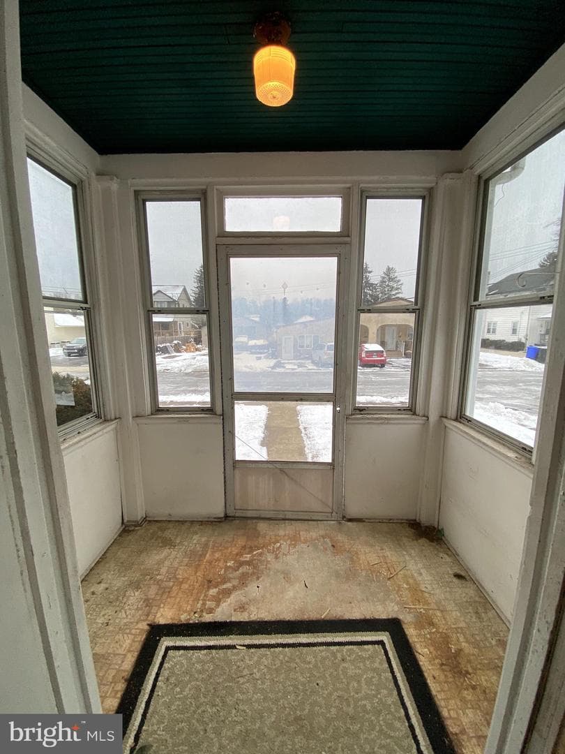 202 Catherine Street photo 4