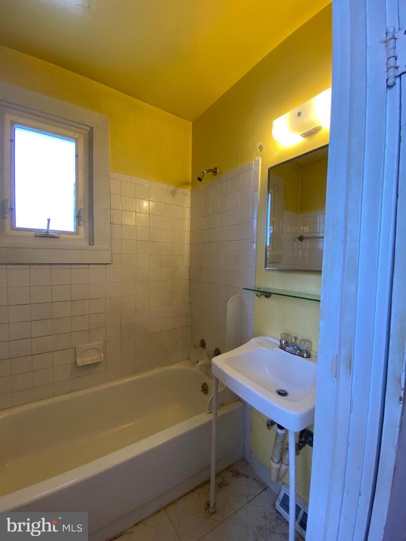 202 Catherine Street photo 40