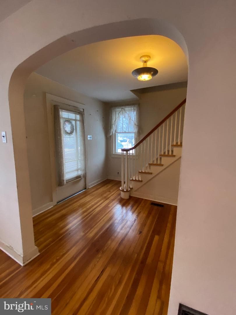 202 Catherine Street photo 8
