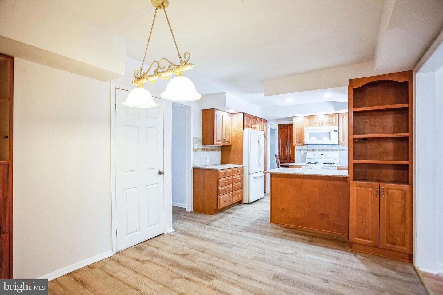 456 Hogeland Road photo 5