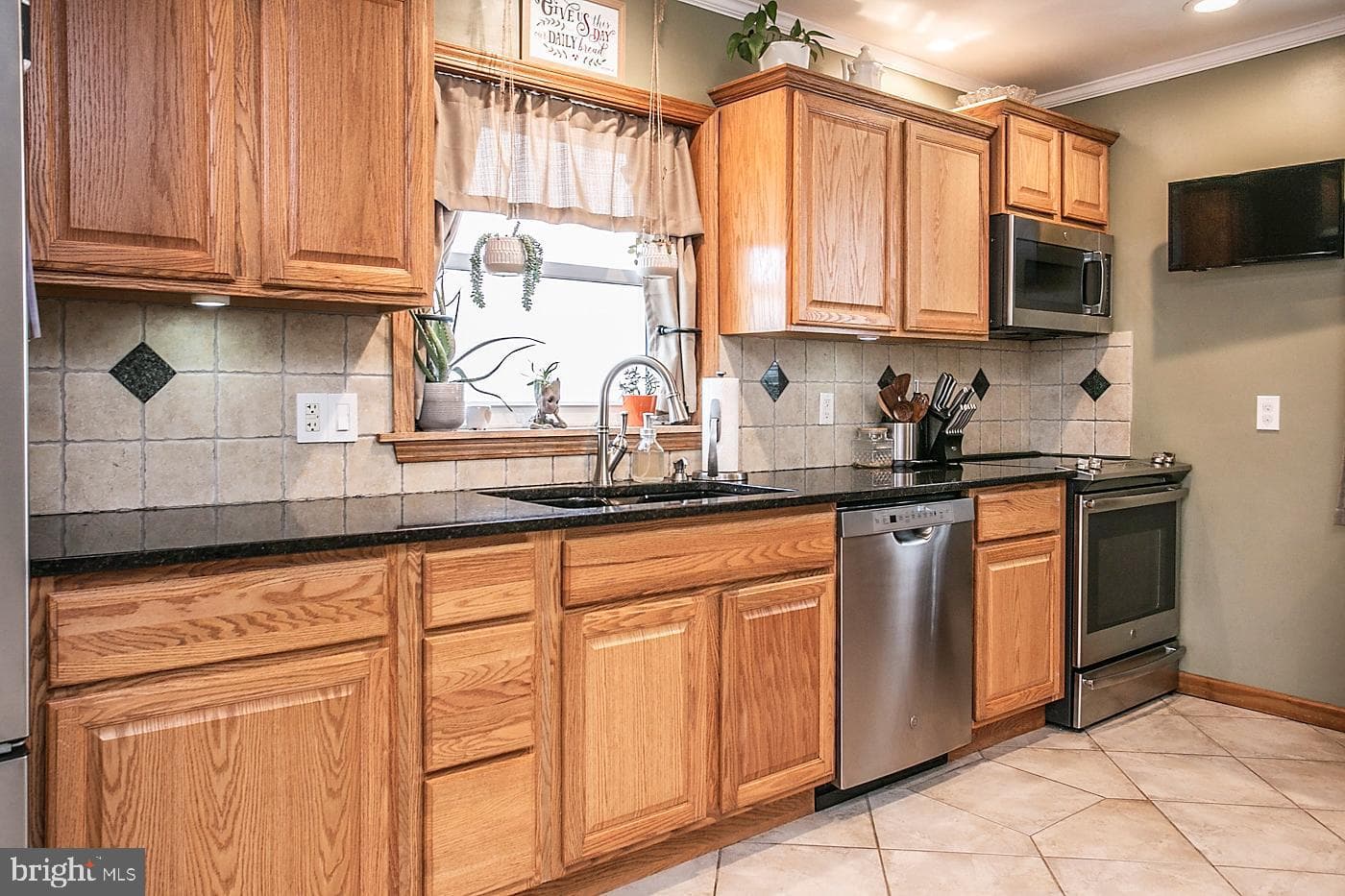 2505 Hillcrest Road photo 23