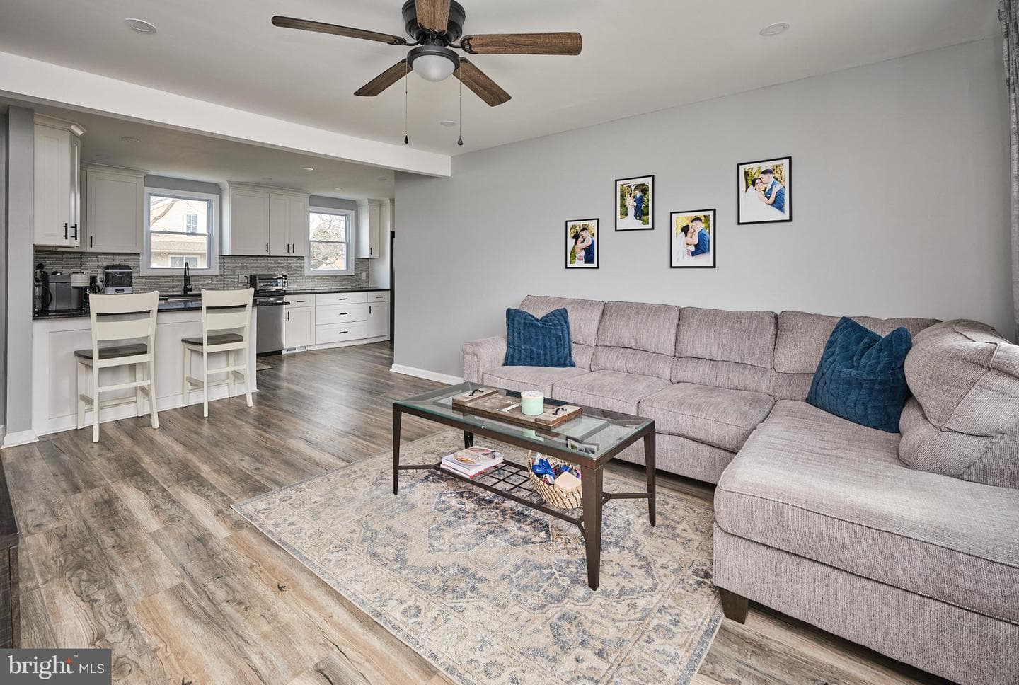 516 Avenue C photo 4