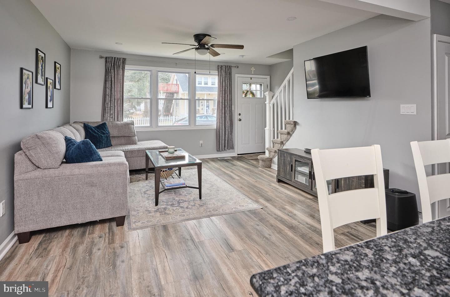 516 Avenue C photo 5