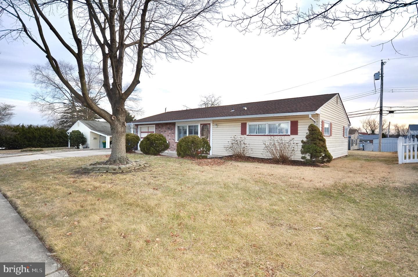6 Violetwood Drive photo 1