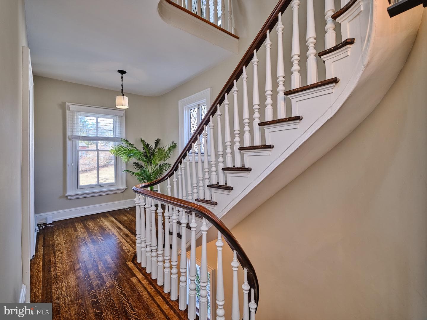 148 E State Street photo 42