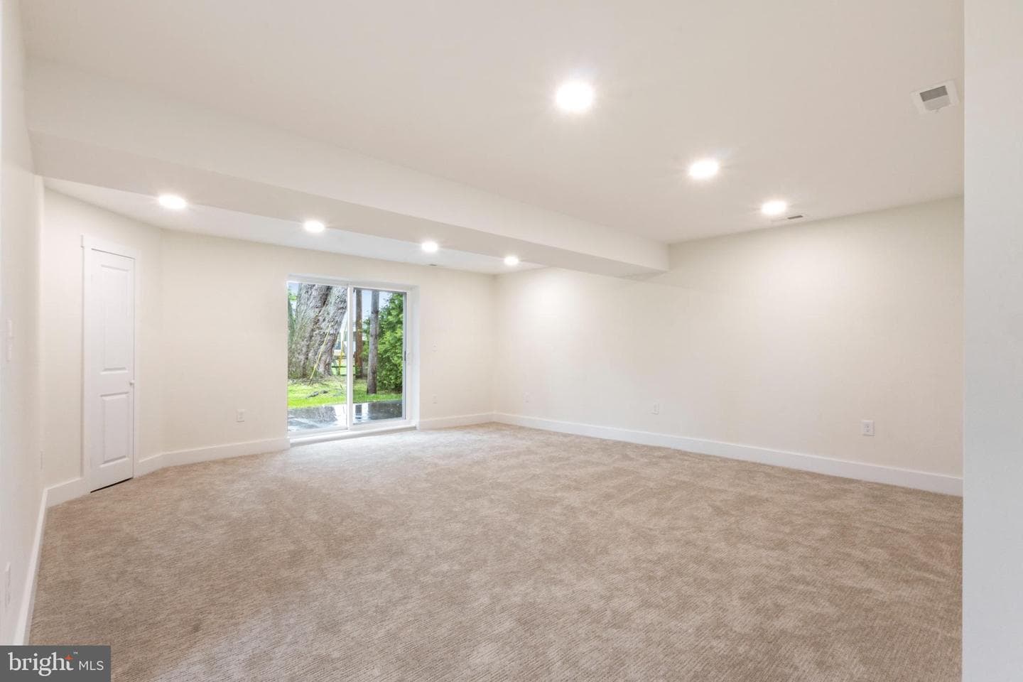 2112 Elm Avenue photo 13