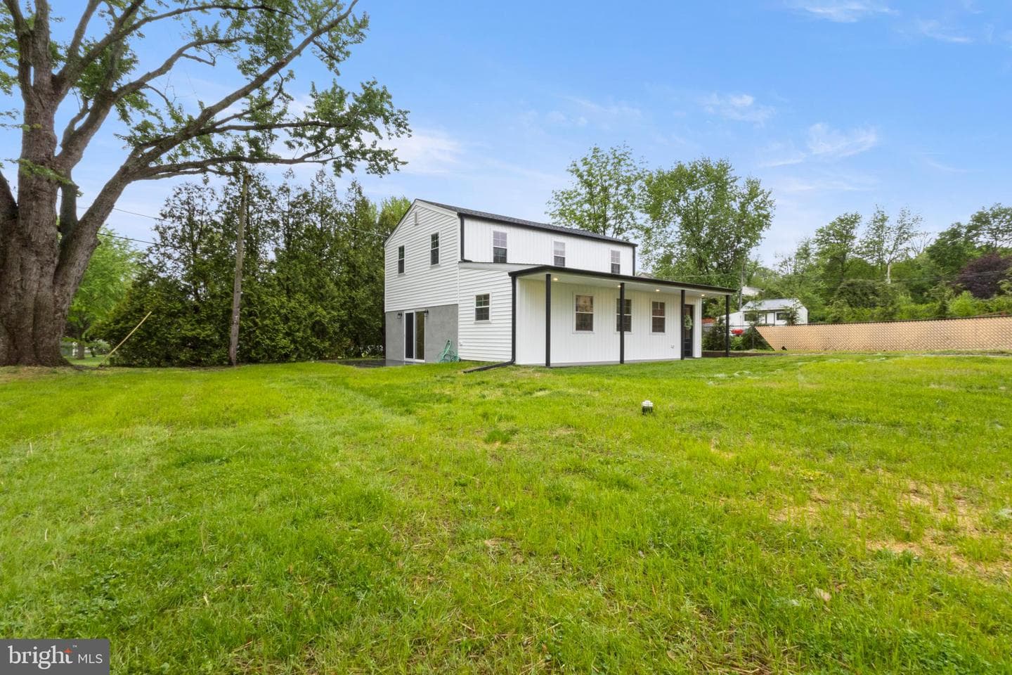 2112 Elm Avenue photo 40