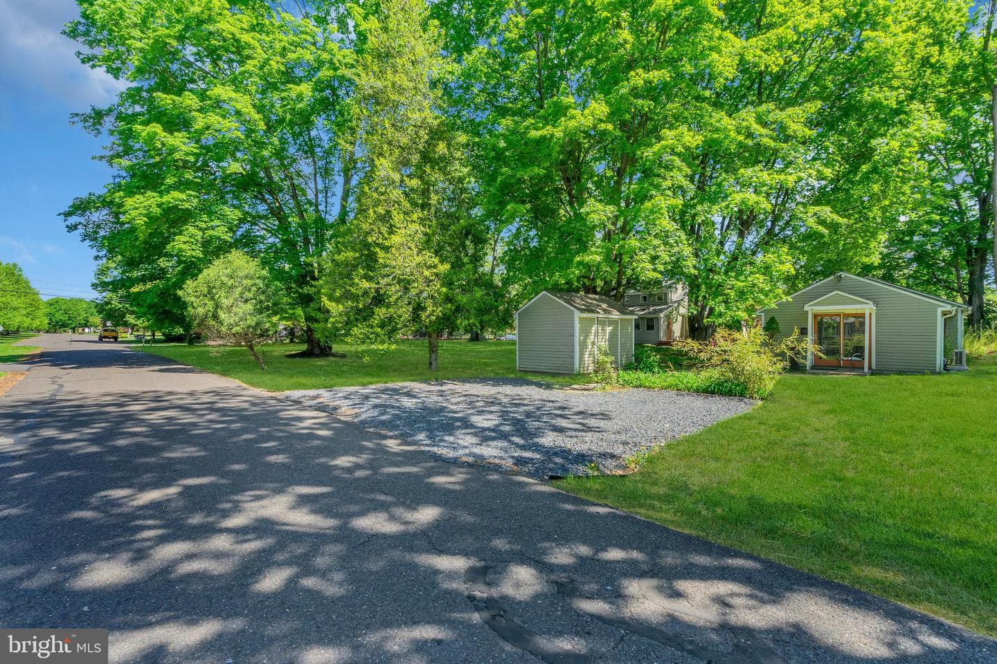 1021 Swayze Avenue photo 14