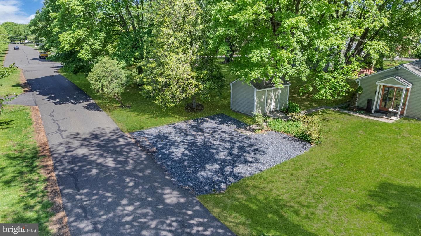 1021 Swayze Avenue photo 64