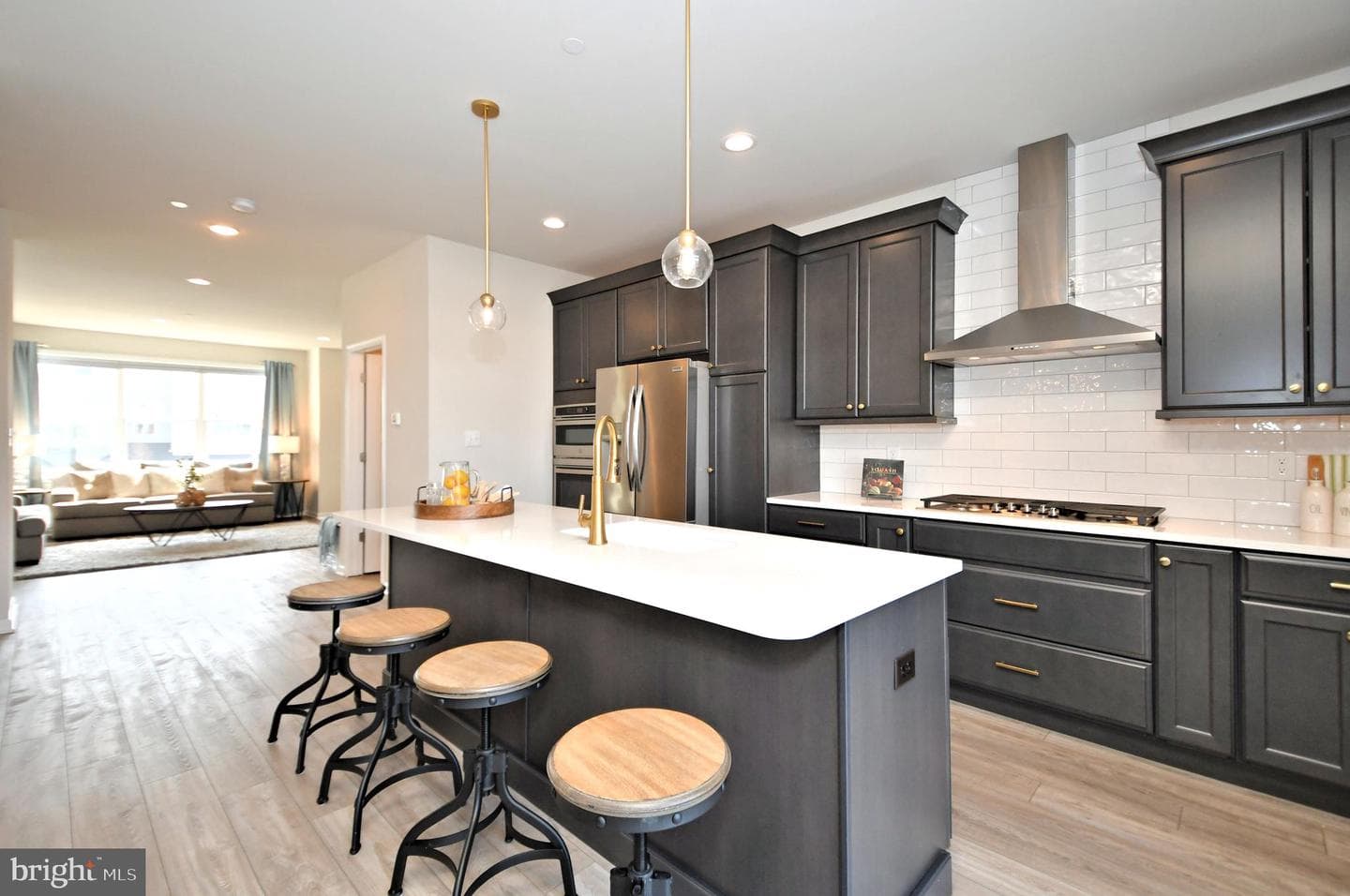 25 Warren Drive photo 17