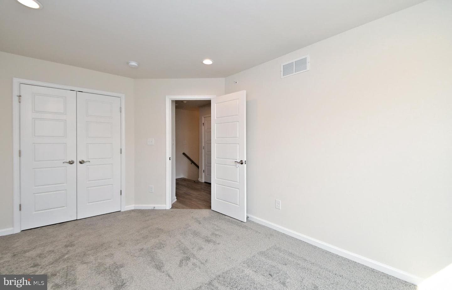 25 Warren Drive photo 42