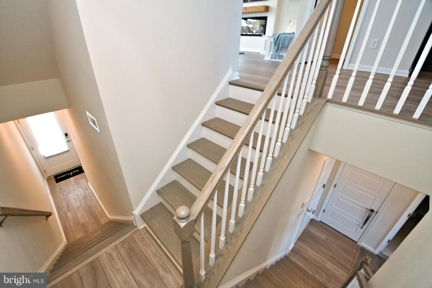25 Warren Drive photo 5