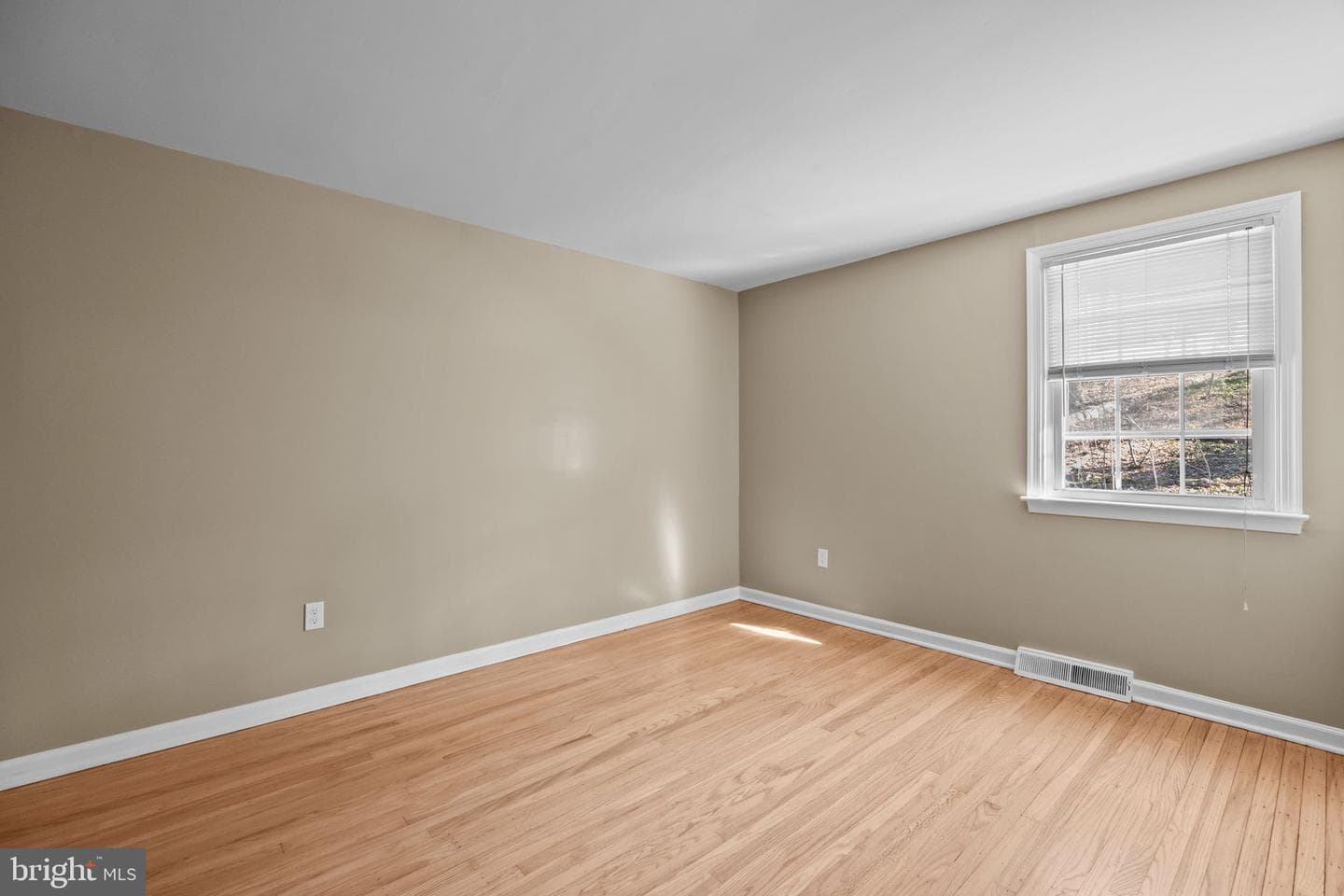 2721 Brownsville Road photo 20