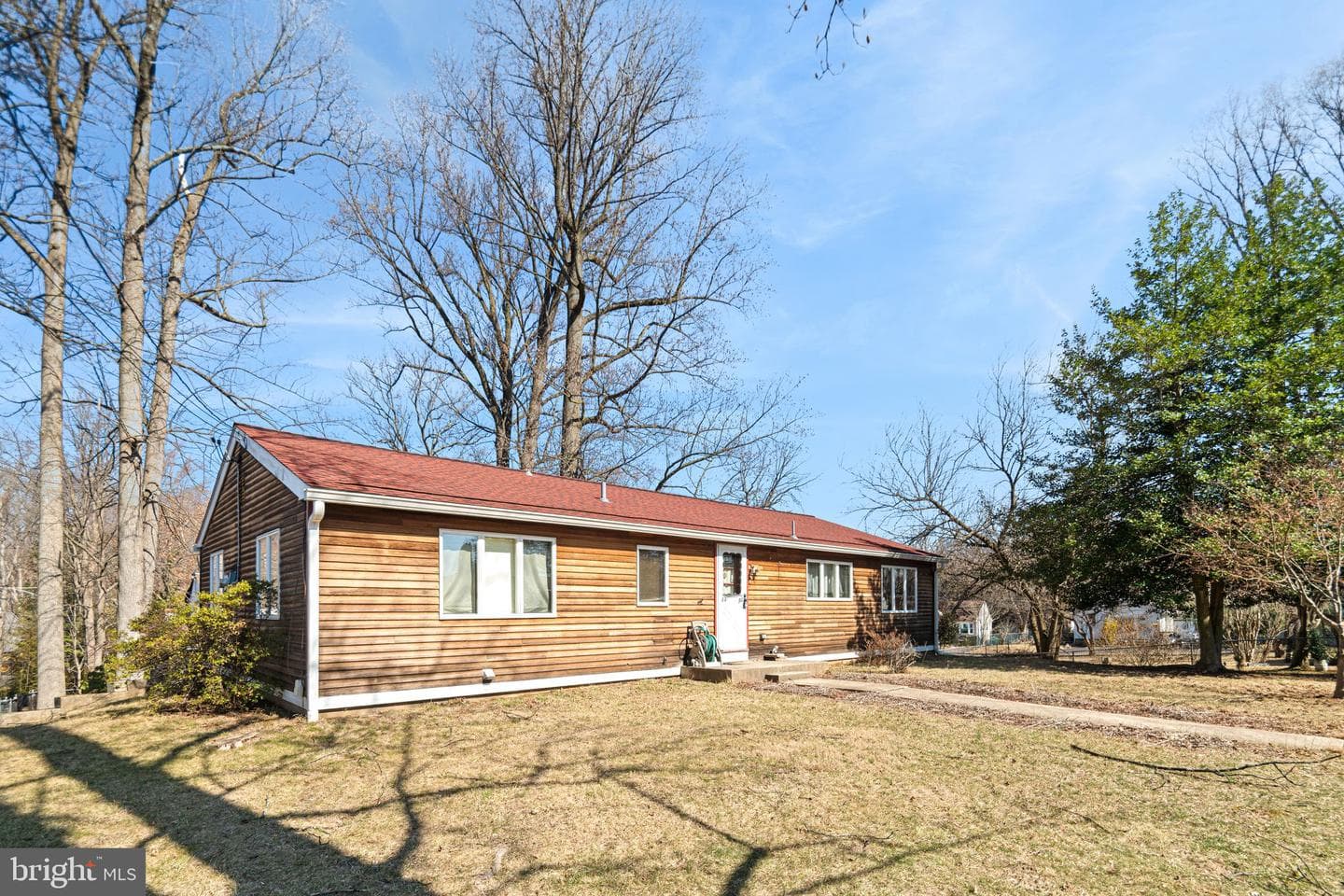 1302 Hilton Avenue photo 2