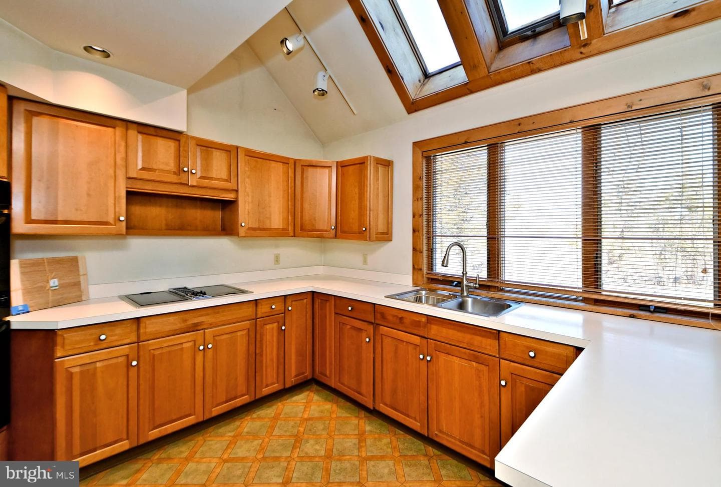 1486 Fairhill Road photo 34