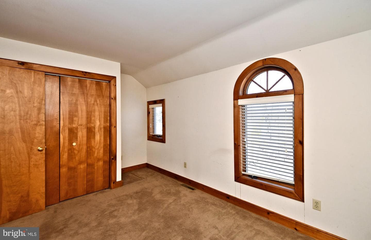 1486 Fairhill Road photo 47
