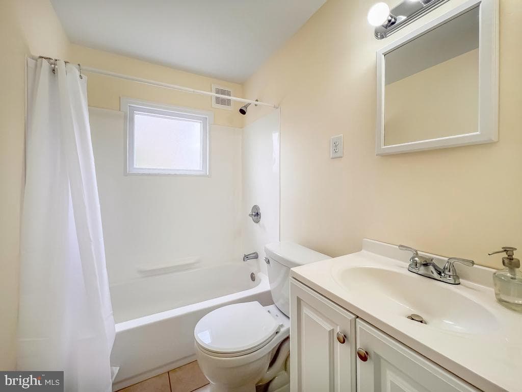 672 Osborne Avenue photo 18
