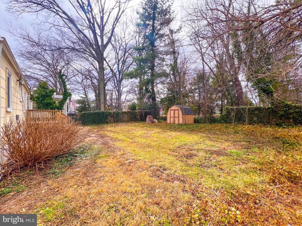 672 Osborne Avenue photo 35