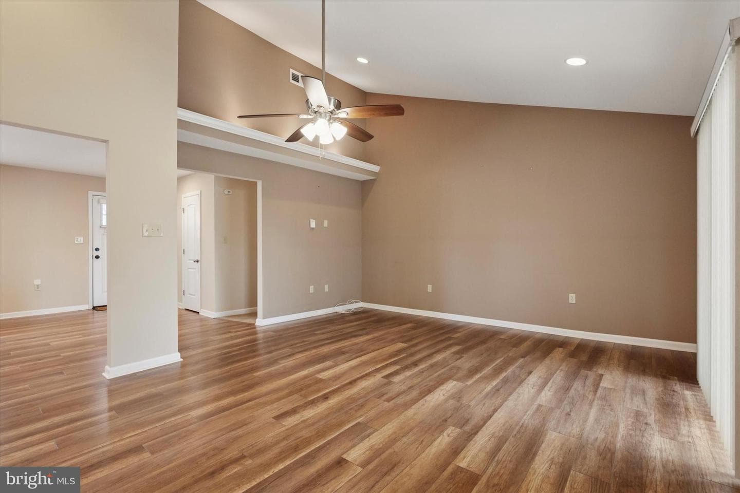 288 Colonial Drive photo 10