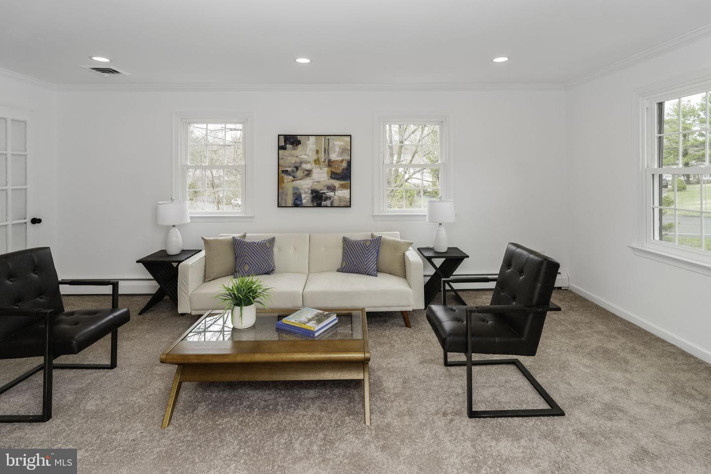 138 Rogers Road photo 7