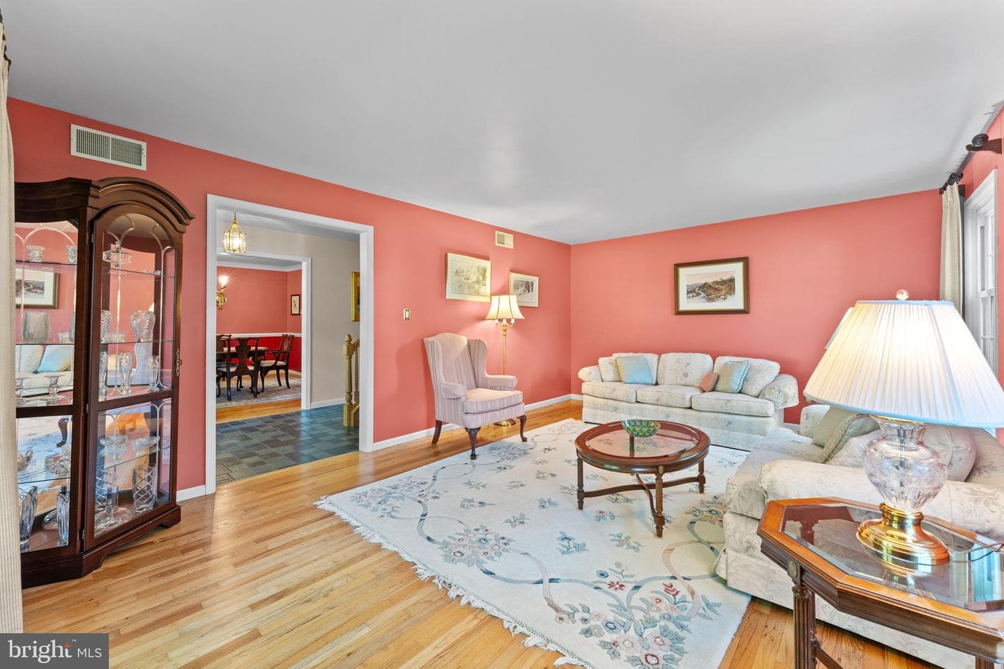 40 Deerpath Road photo 9