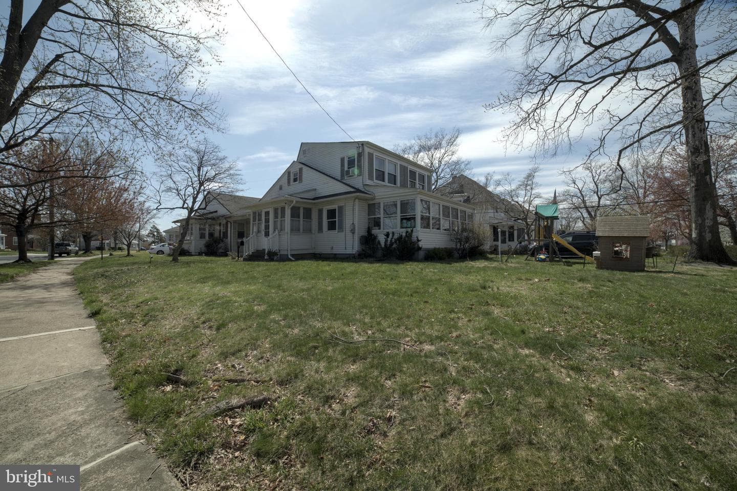 280 East Circle photo 11