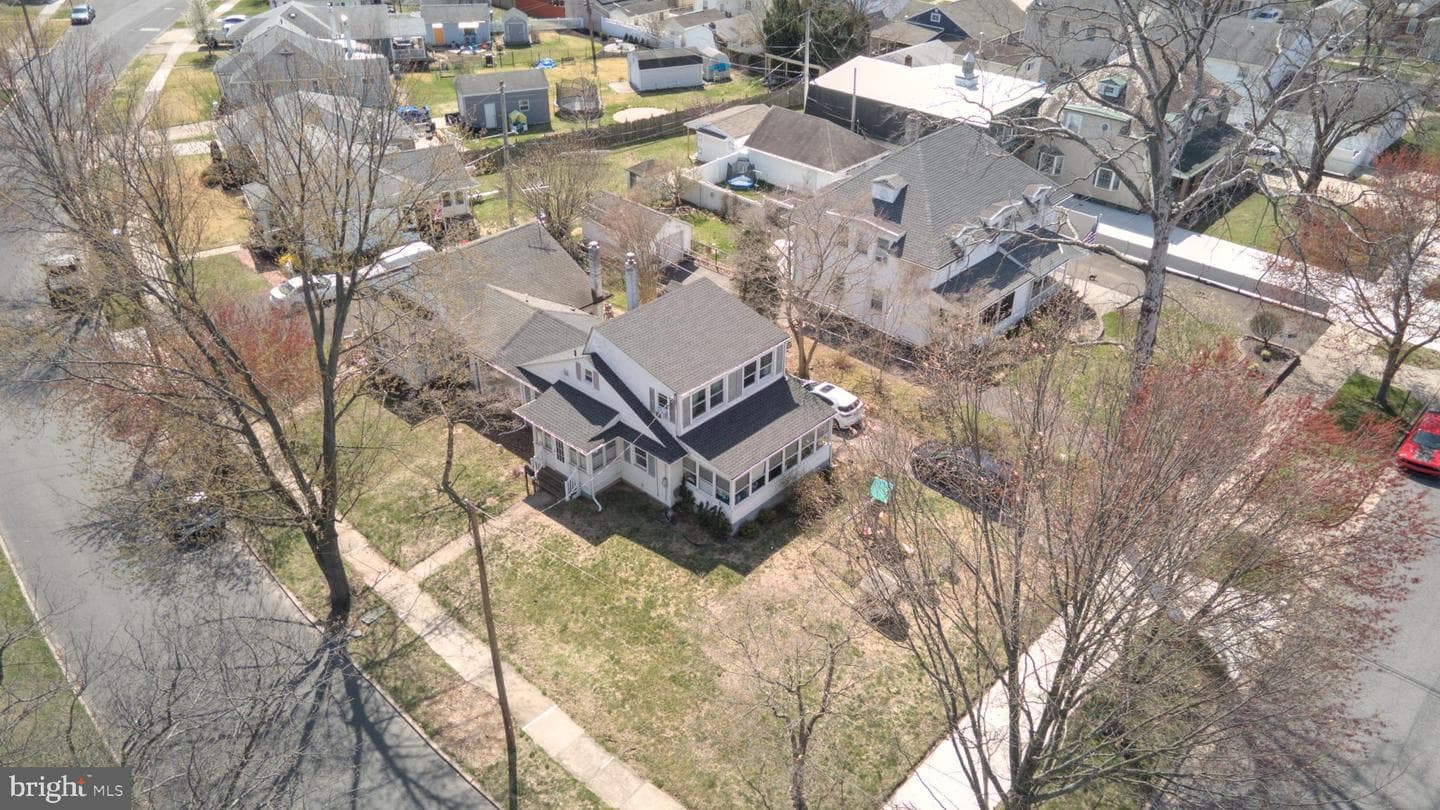 280 East Circle photo 5