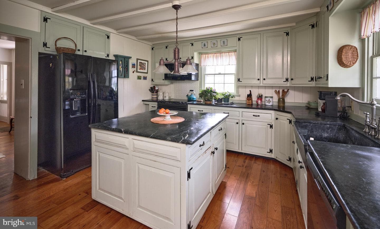 3837 Curly Hill Road photo 6