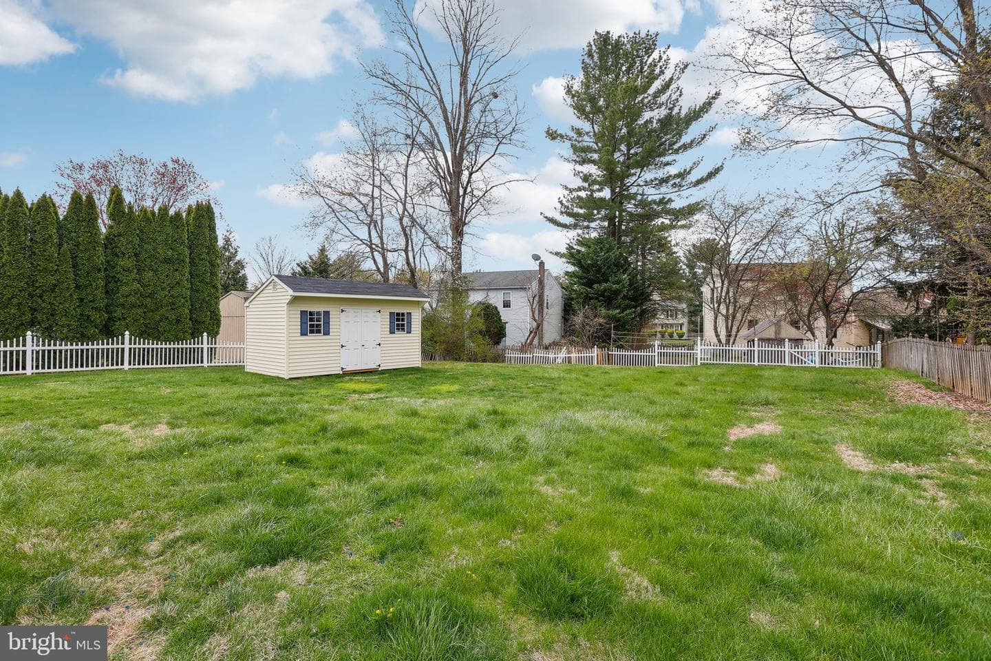 254 Burgundy Lane photo 36