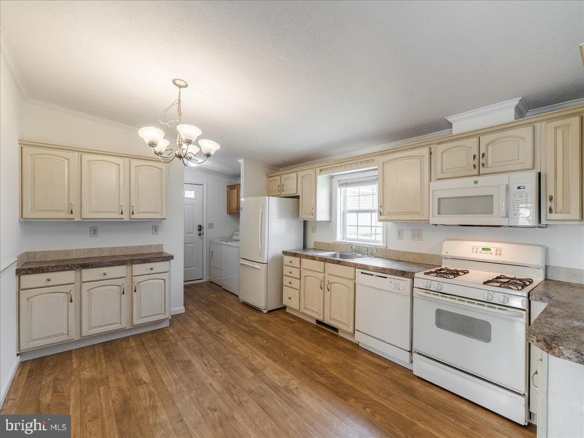 3226 Azalea Avenue photo 12