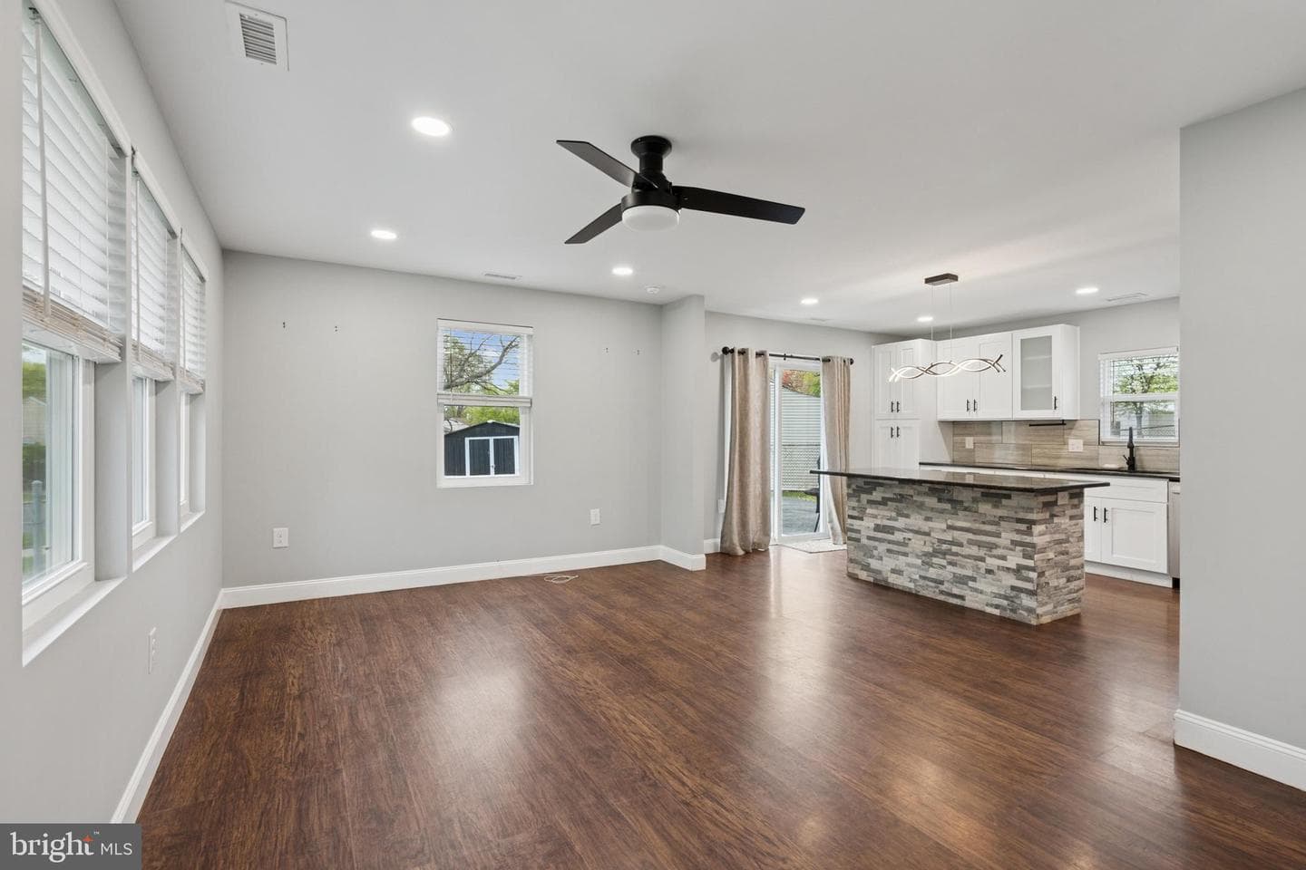 1717 Spencer Drive photo 4