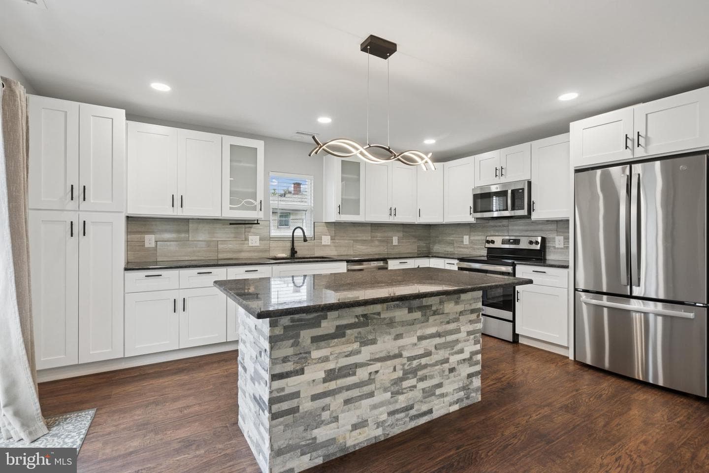 1717 Spencer Drive photo 5