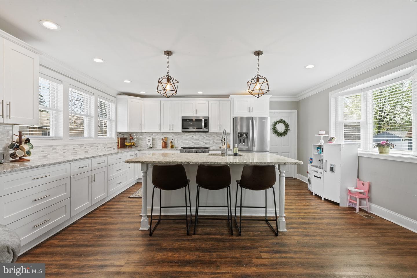 301 Harrison Avenue photo 9